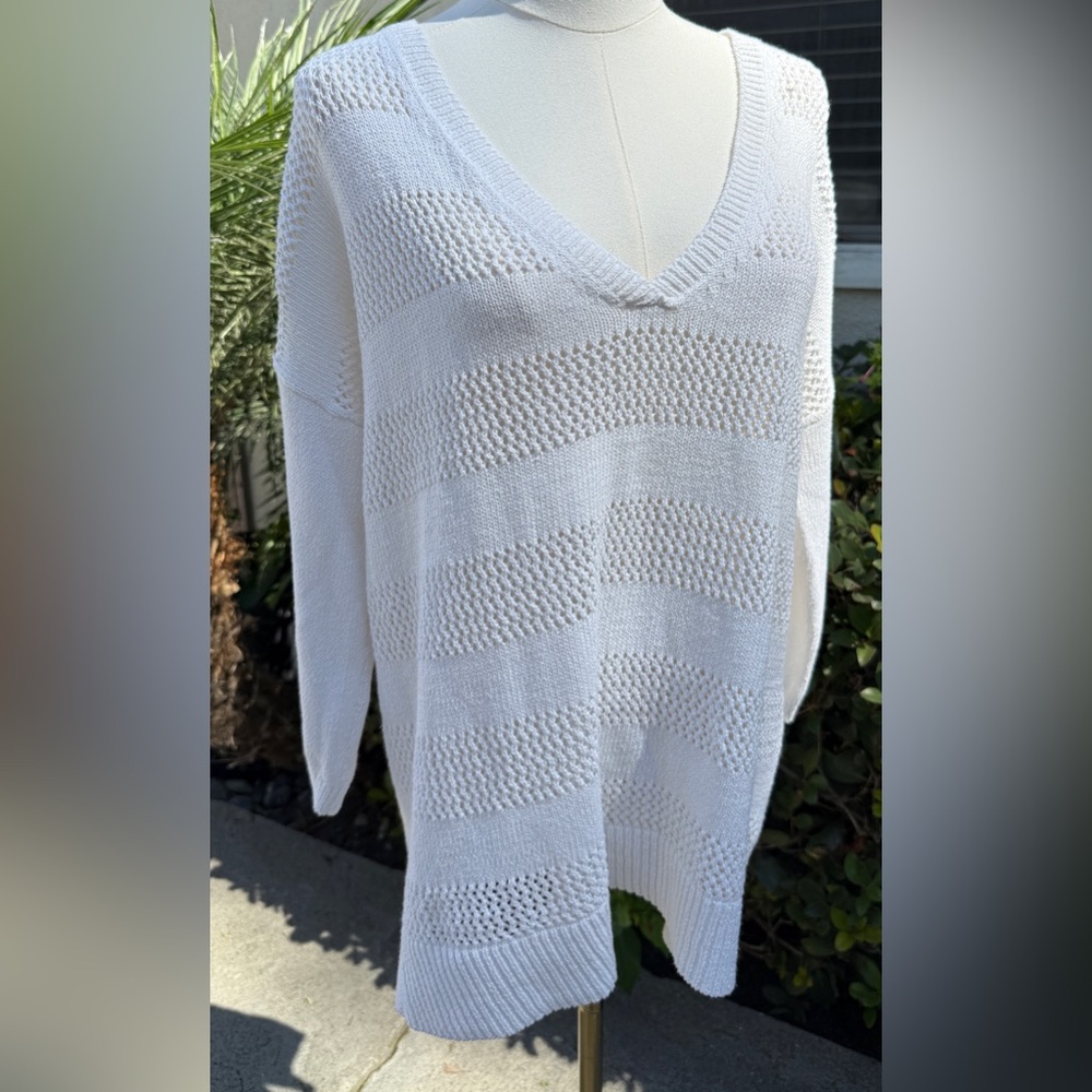 Lilla P White Open-Knit V-Neck Sweater – Size Large